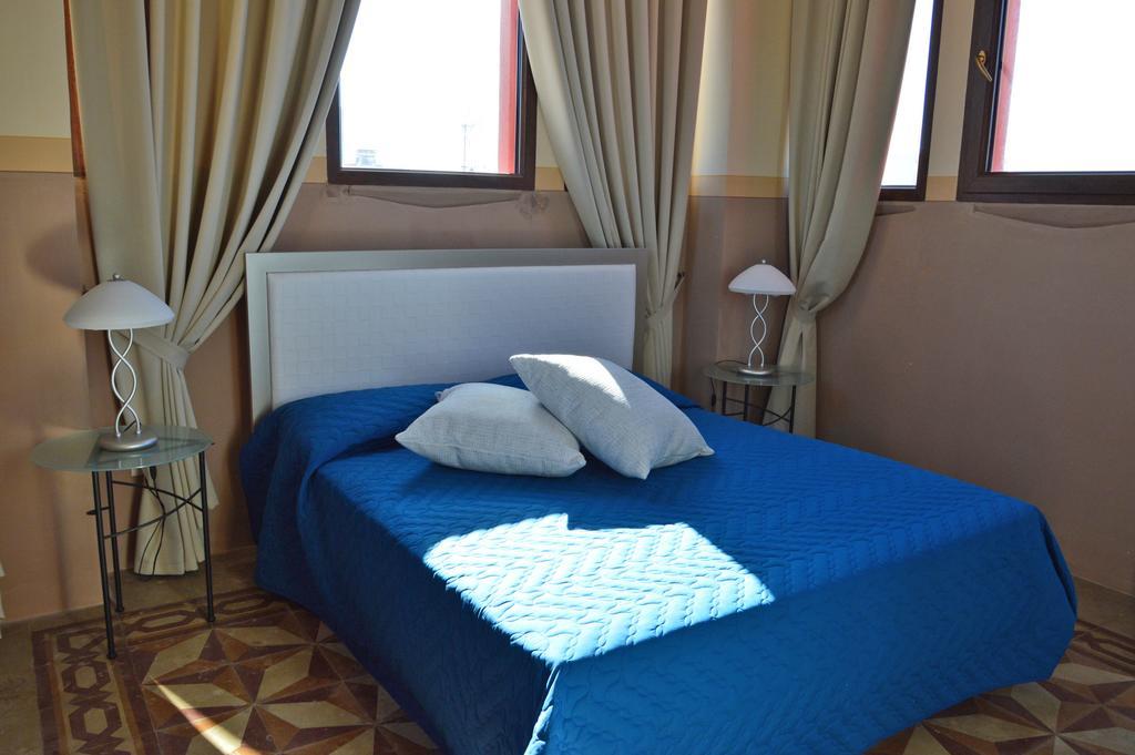 Palazzo Vallebona Gallipoli Quarto foto
