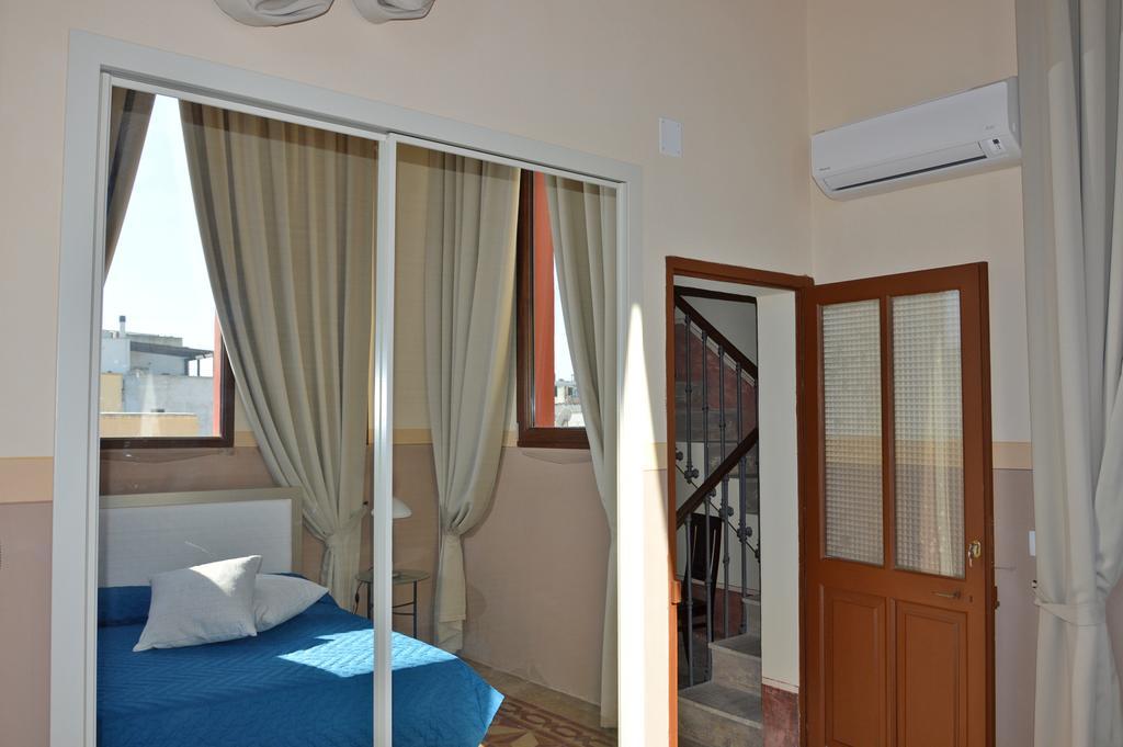 Palazzo Vallebona Gallipoli Quarto foto